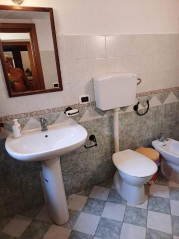 B B Casa Vacanze Il Pino Di Pino 라스카리 외부 사진
